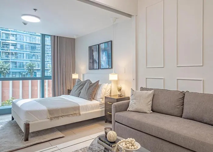 Uptown Bgc 1br Warm Modern Luxe View * Manila